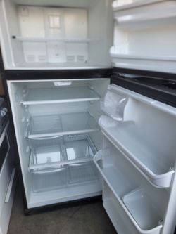 Top-Freezer Refrigerator