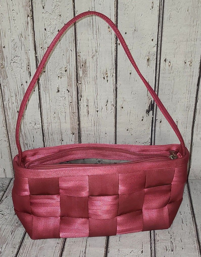 Fuchsia Harveys Original Seatbelt Shoulder Bag Purse