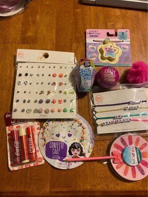 Girls 8pc Stocking Stuffer lot 