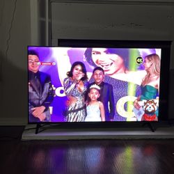 TV Smart 43’’. 4k. Smart Roku Remote 