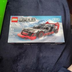 LEGO Speed Champions Audi S1 e-tron quattro Race Car