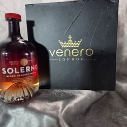 VENERO Crystal Whiskey Glasses Set of 4 Rocks Glasses in Satin-Lined Gift Box