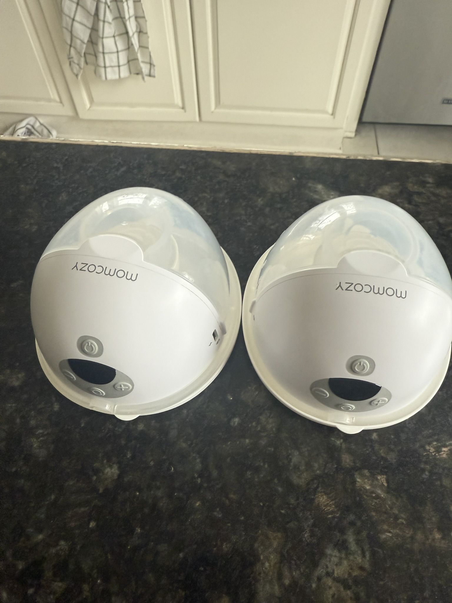 Momcozy Wireless Breast Pumps (Pair) + Momcozy Collection Jug – Works Great