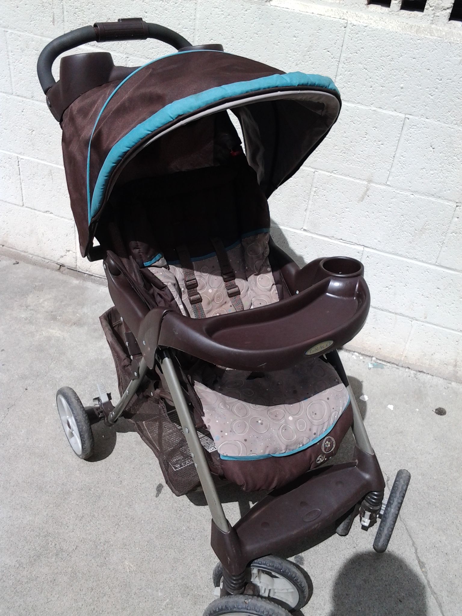 Kids / baby stroller