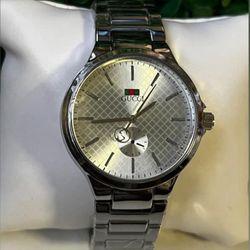 Gucci Reloj En Acero Inoxidable 