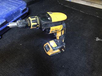 DEWALT