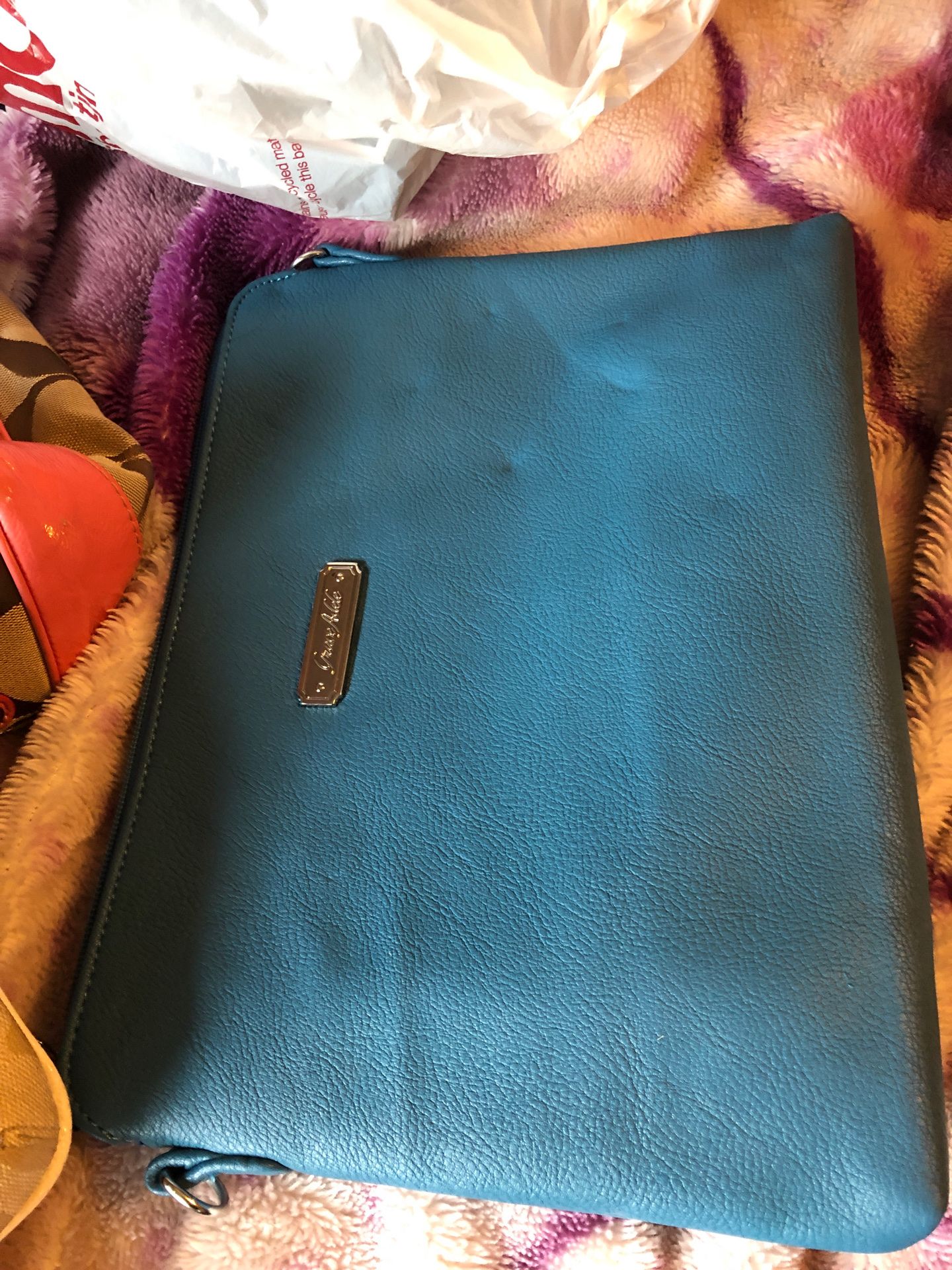 Great for laptops carrying bag
