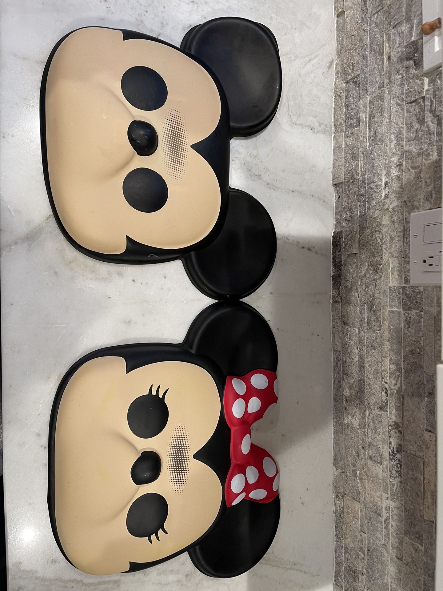Pair Of Funko Pop Giant Disney Mickey And Minne Mouse Face Mask