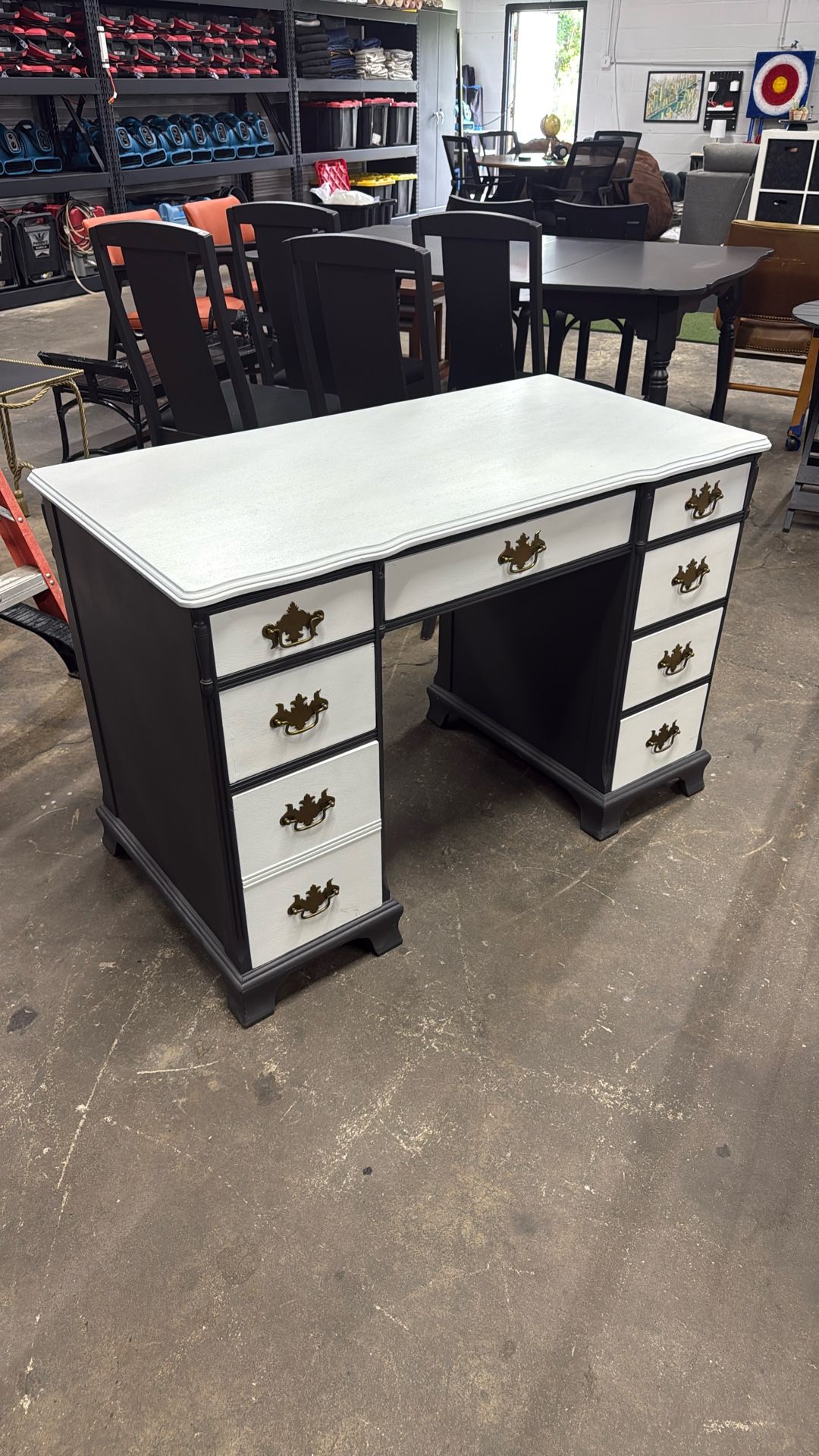 New Desk(MAKE AN OFFER-Flexible Pricing)