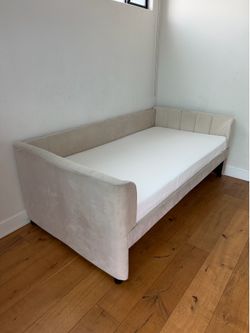 Beautiful twin bed