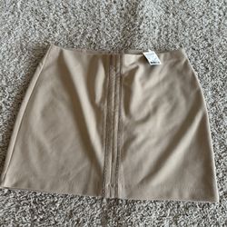 Express Beige Stretchable Skirt – Size M – NWT