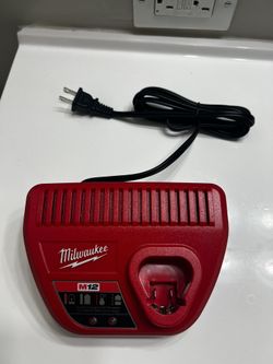 Milwaukee M12 Battery Charger