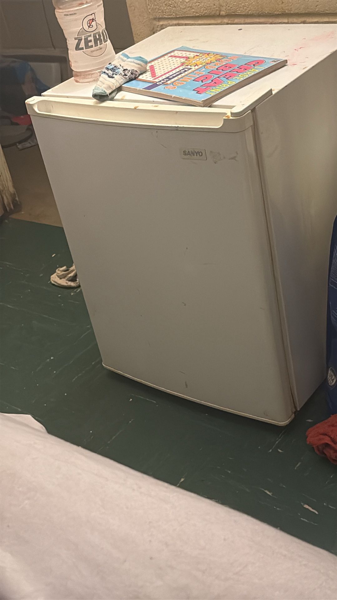 Refrigerator 