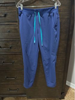 Women’s Figs scrub pants