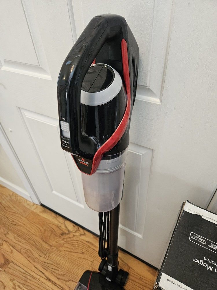 New Cond BISSEL VACUUM CLEANER WORKS EXCELLENT IN THE BOX 