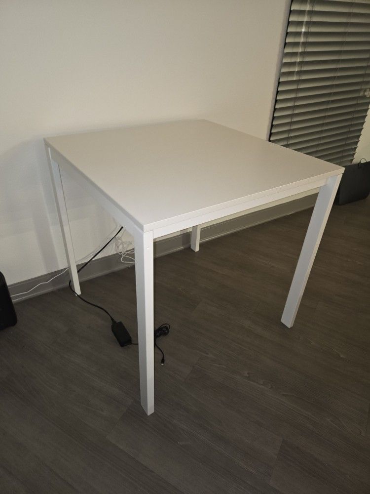 Brand New White Dining Table 29" X 29"
