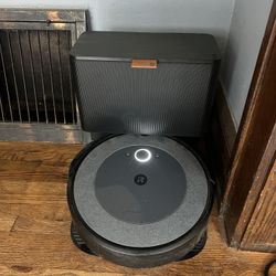 iRobot Roomba Vacuum