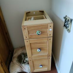 3 Drawer End Table With No Top