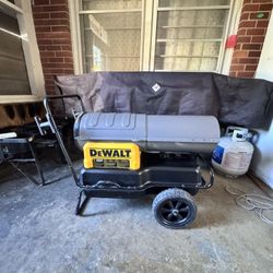 DEWALT 140000 -BTU Forced Air Kerosene Multi-fuel Construction Heater