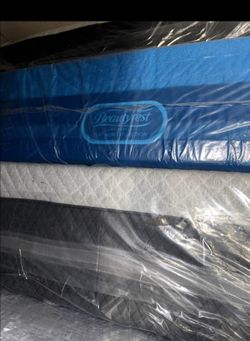 Vendo camas colchones comedores salas (contact info removed)