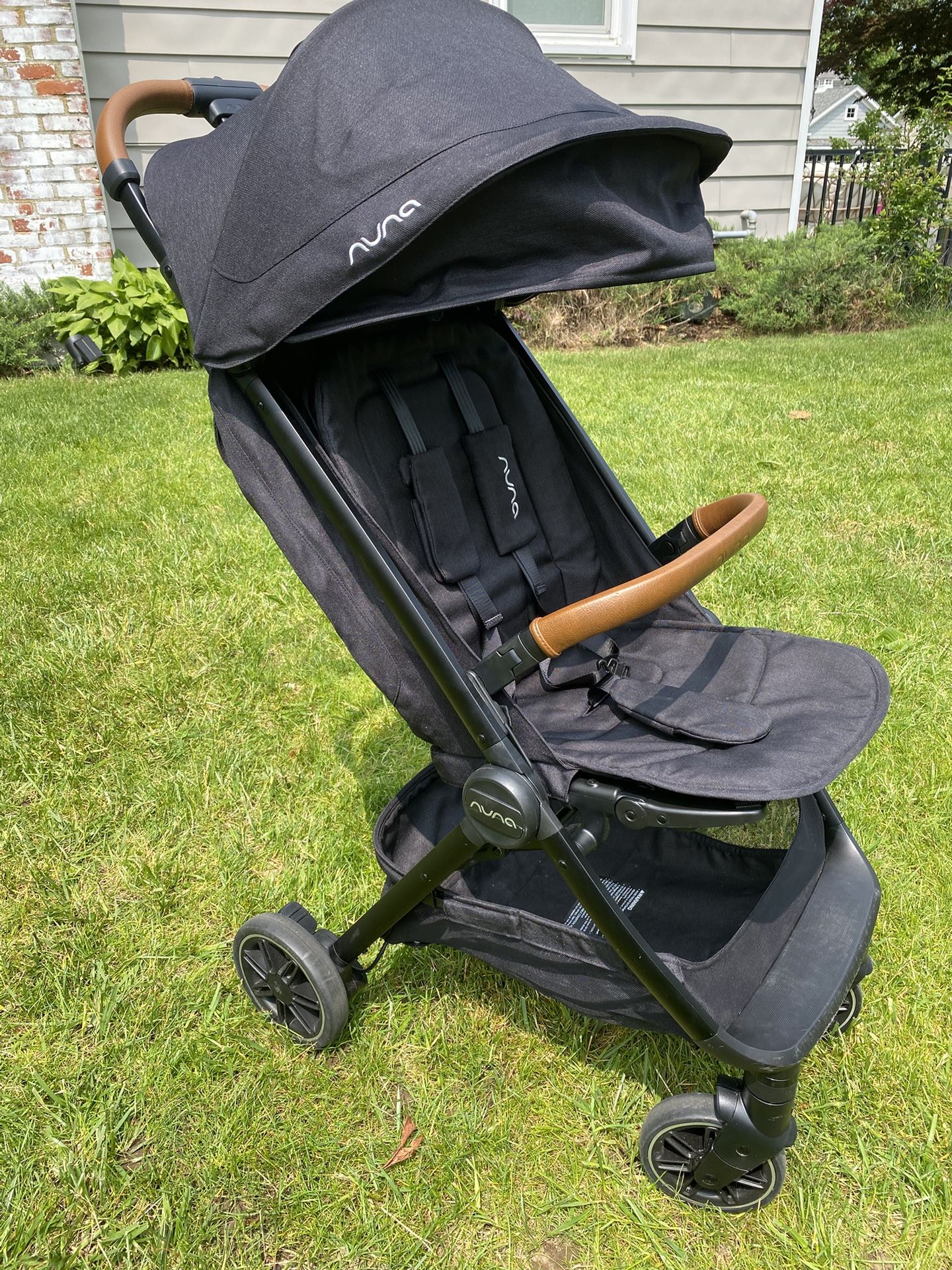 Nuna TRVL™ stroller - Caviar