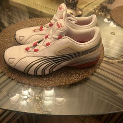 Mens Shoe’s Pumas Size 7