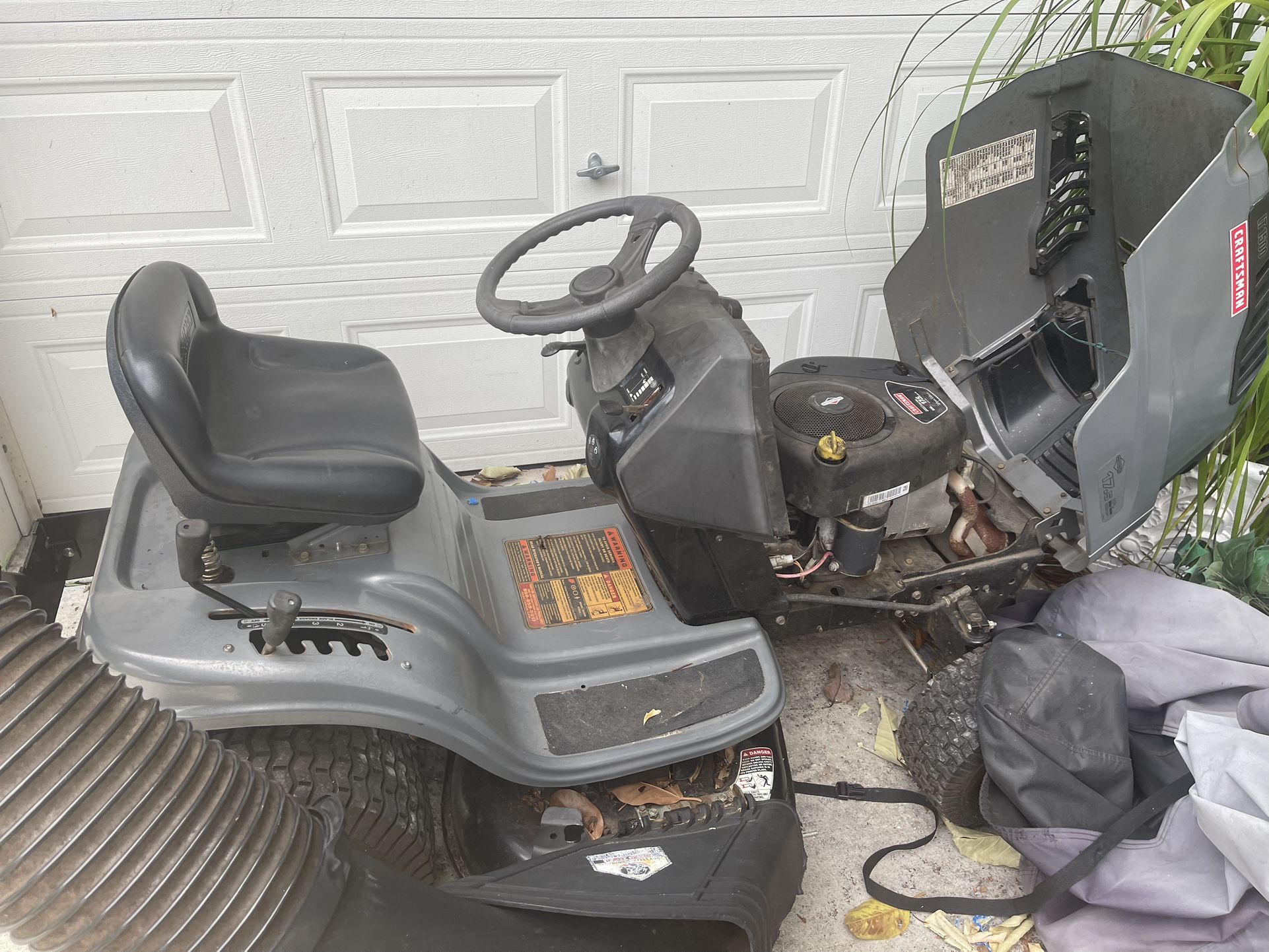 Craftsman Riding Lawn Mower