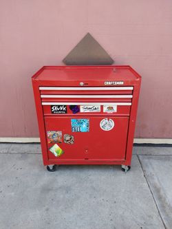 CRAFSMAN TOOL BOX