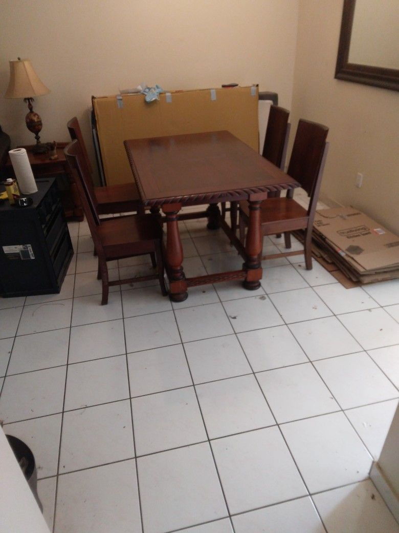 Dinning Room Table