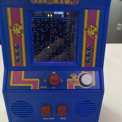 Handheld ms Pac-Man arcade