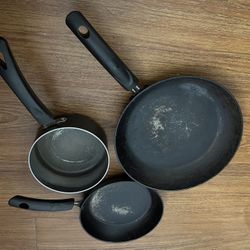All These Pans For 2$ 