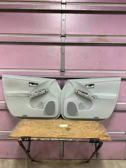10-15 Toyota Prius Front left and right door panels