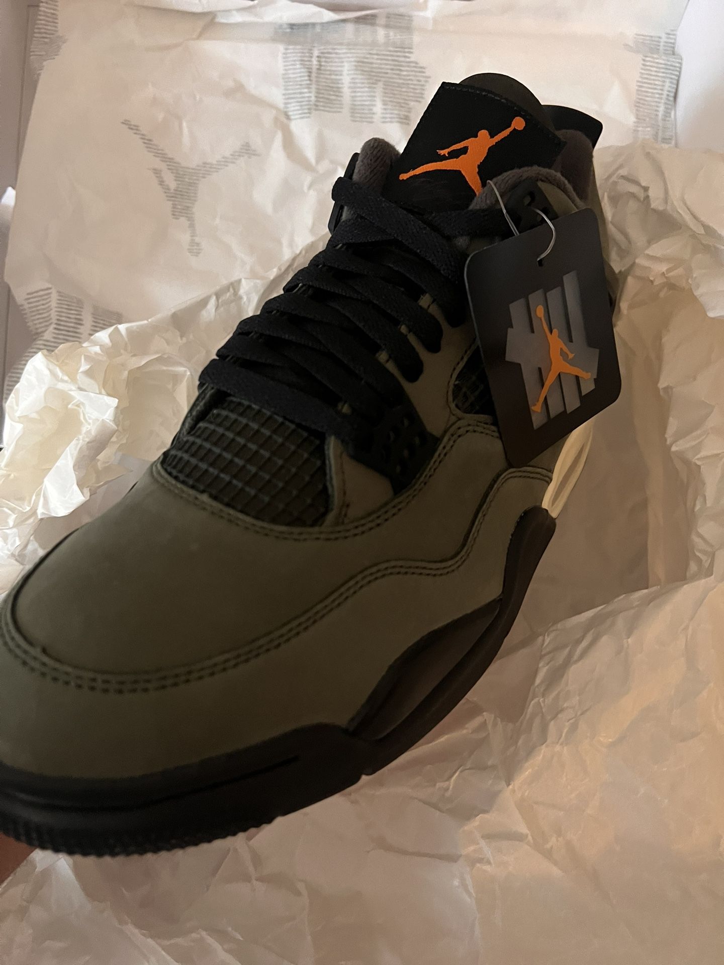 Undefeated Jordan 4 Size 11