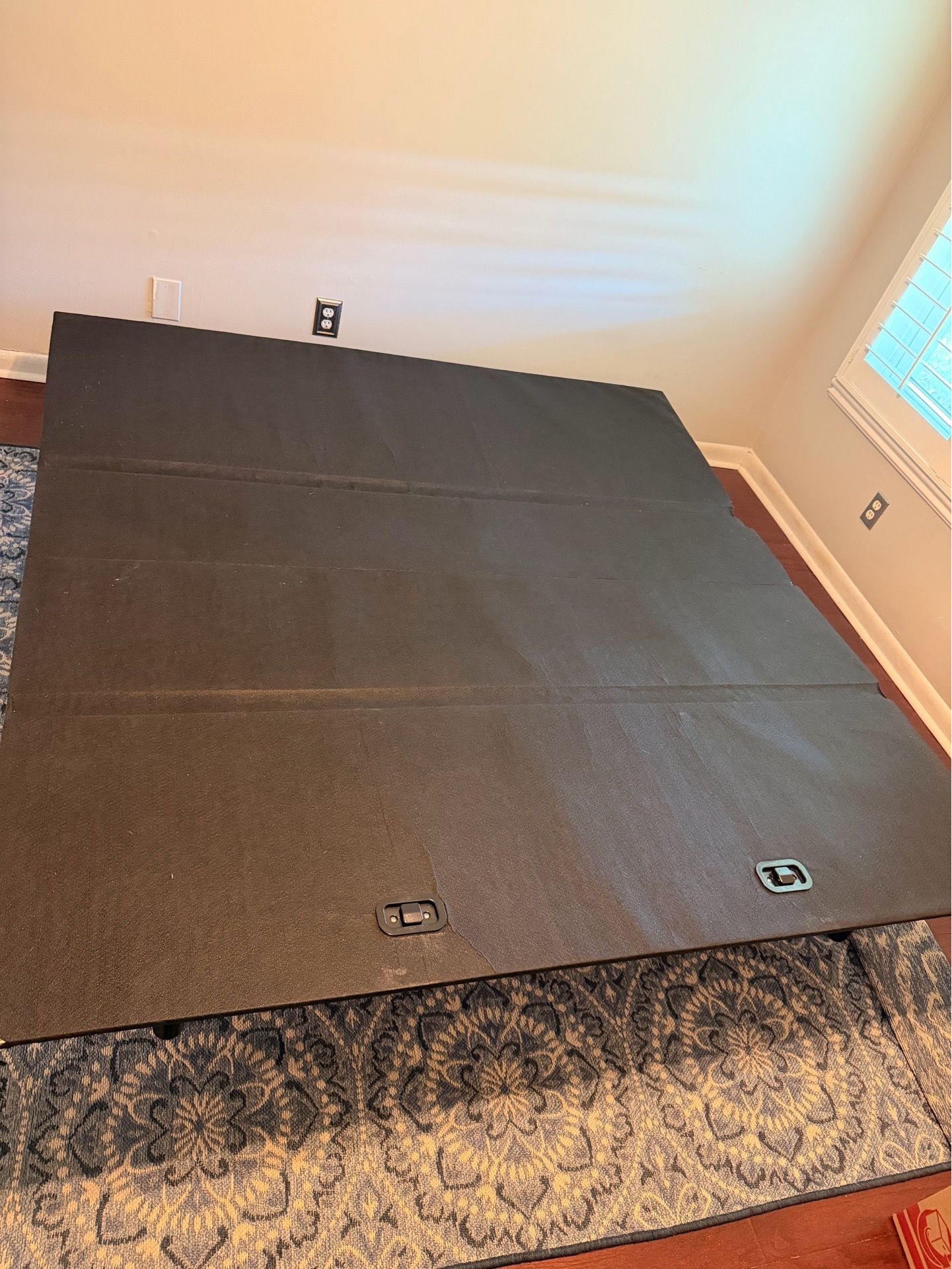 FREE KING SIZE HYDRAULIC BED FRAME FREE