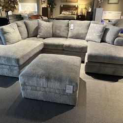 2PC Grey Sectional 