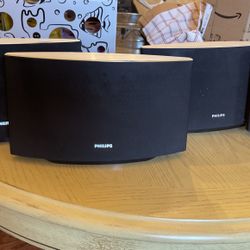Set of 4  Phillips Wireless Airplay Bookshelf Speakers  