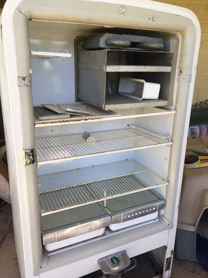 Vintage 1952 Servel fridge. All original. Have manual and all parts are here.