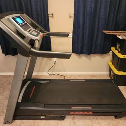 Proform 520 ZN Treadmill