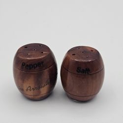 Vintage Wooden Barrel Salt and Pepper Shakers lake arrowhead, ca. 1.25