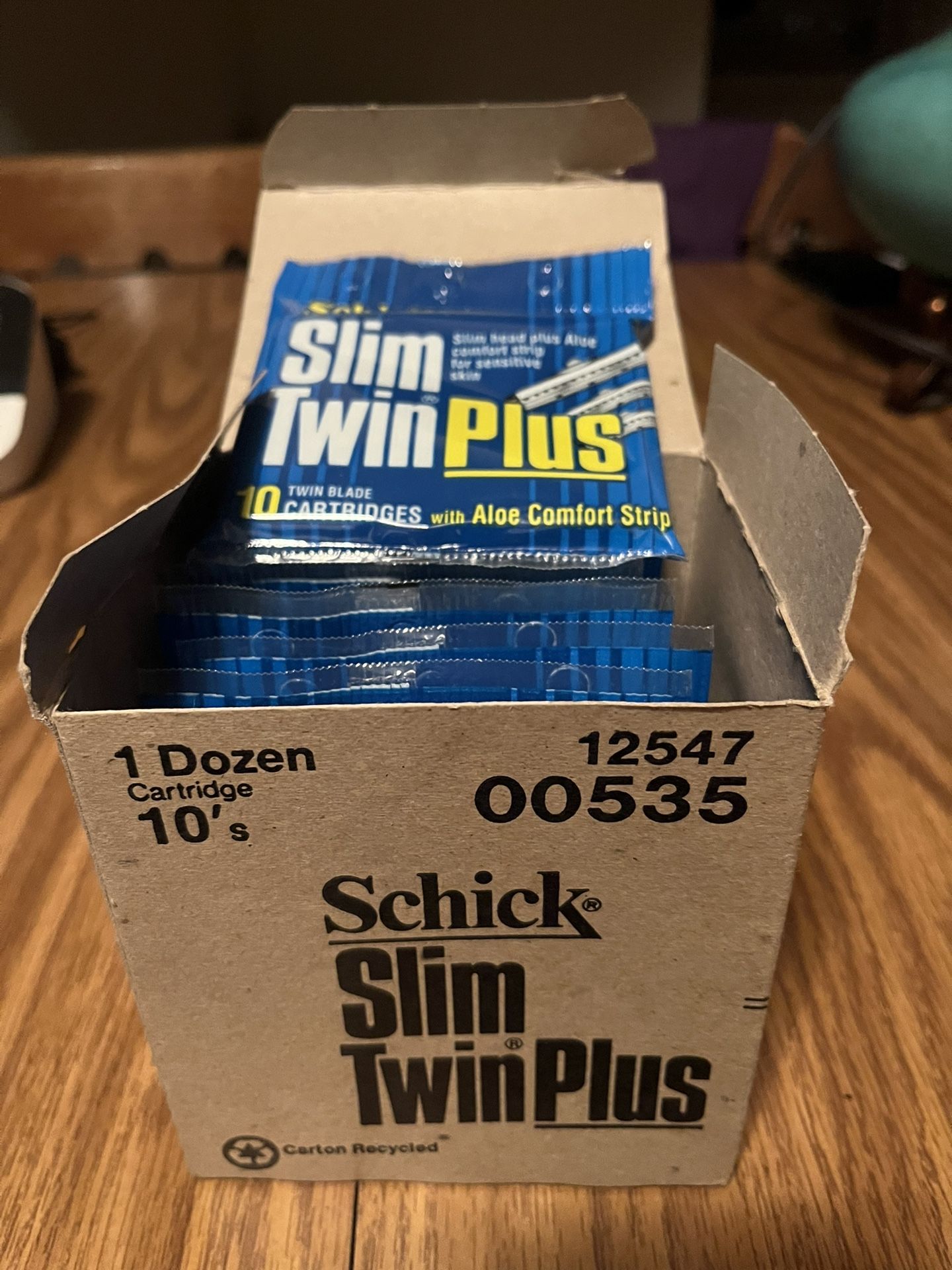 Schick Slim Twin Plus Razors 10