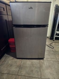 Willz  2 door Mini Frig with Freezer
