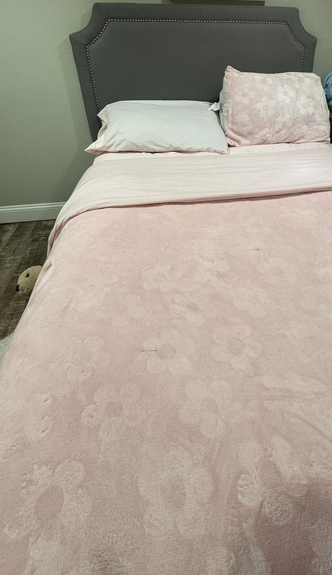 Full Size Bed
