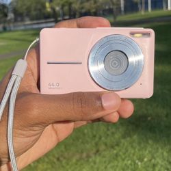 Pink Digital Camera 1080P 44MP Vlogging camera for YouTube with 32Gb memory Card + Batteries