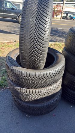 235/55R20 Michelin cross Climate 2 set 4
