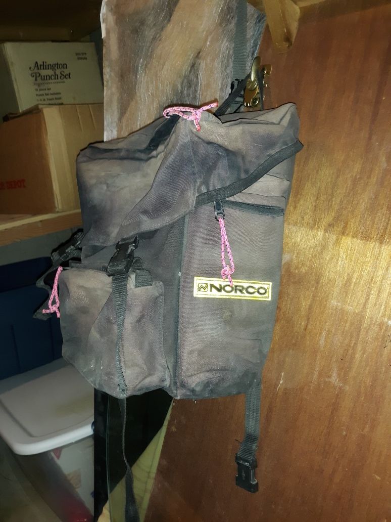 Vintage cycling saddle bags