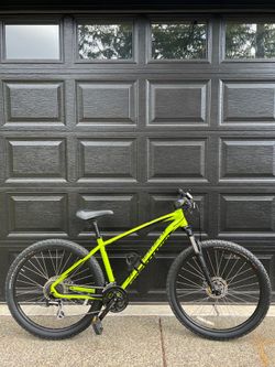 Specialized Pitch Mountain Bike 27.5”
