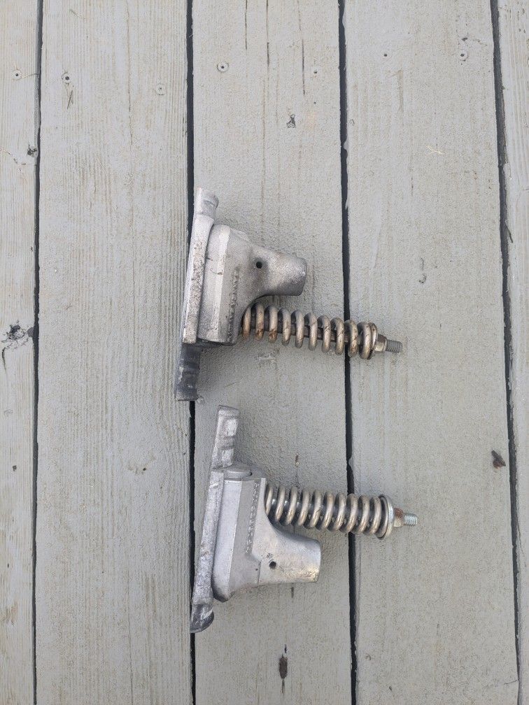 Heavy Duty Aluminum Banner Saver Pole Bracket