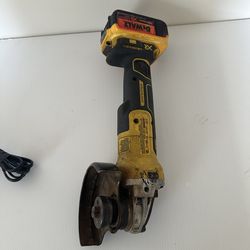 Dewalt 20V  grinder with battery and charger