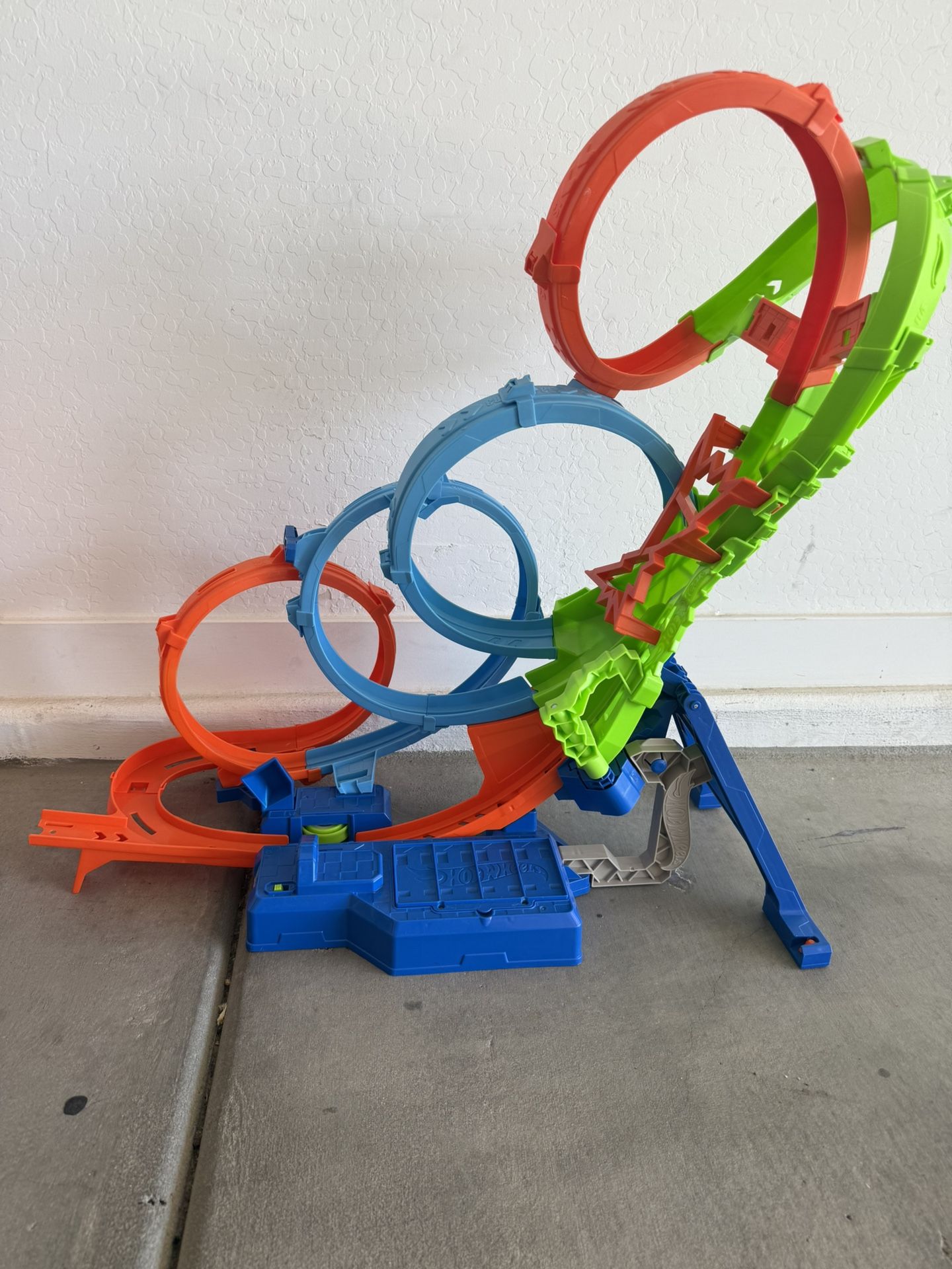 Hot wheels Race Track