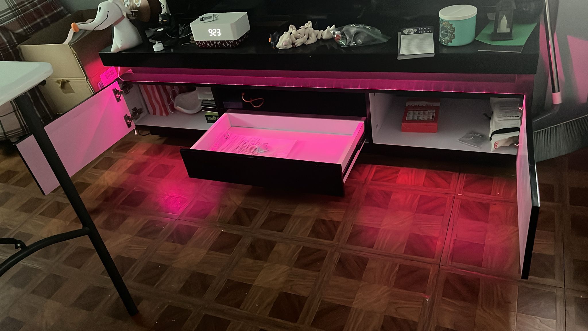 Tv Stand, Neon Change Colors